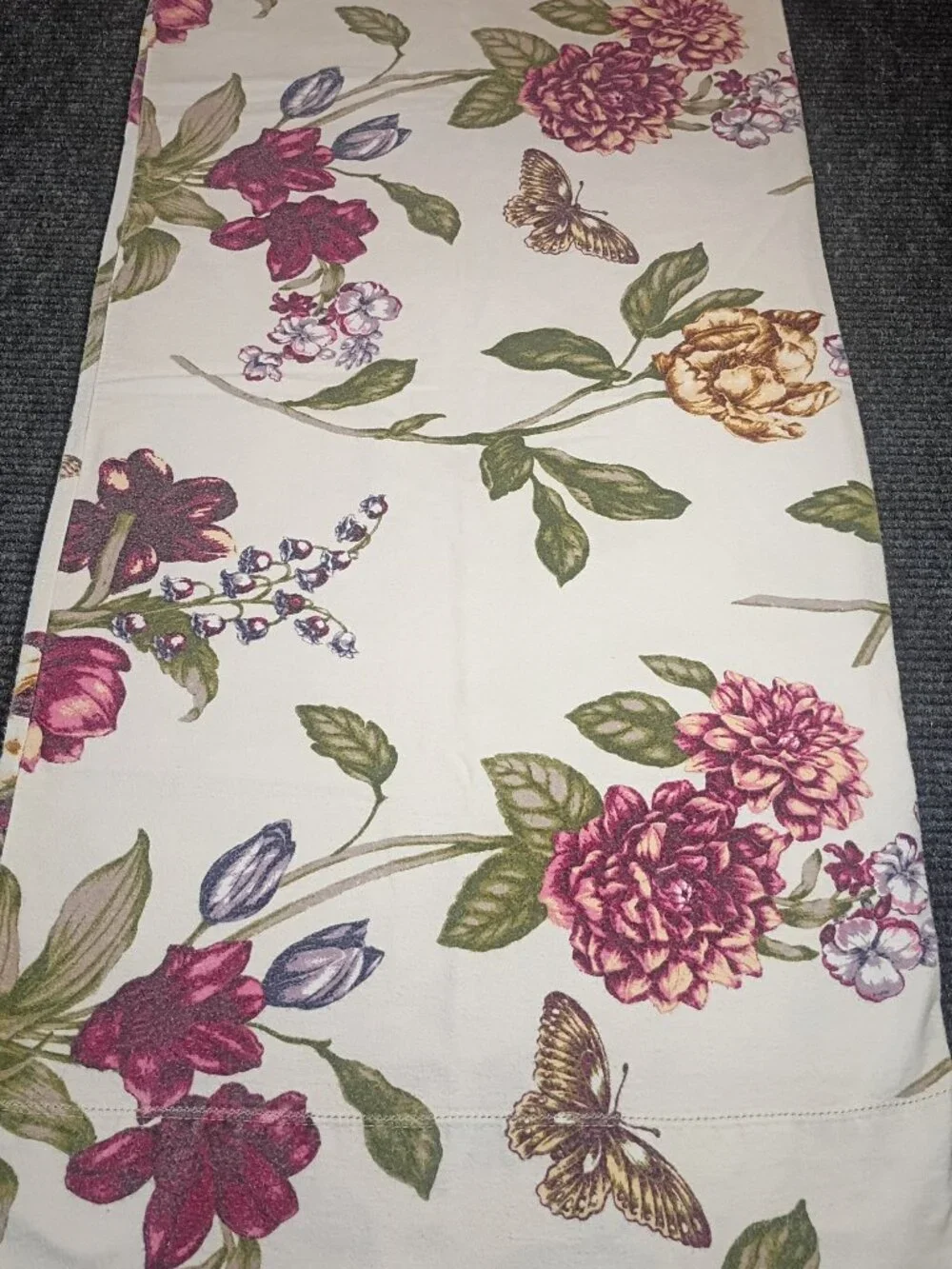 Discontinued Floral Nature Whimsical Cotton Pillow Case Set of 2 King Butterfly